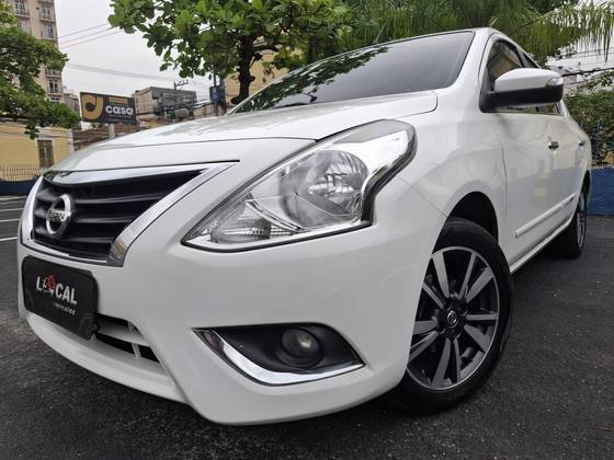 NISSAN VERSA 1.6 16V FLEXSTART V-DRIVE PREMIUM XTRONIC NISSAN VERSA 1.6 16V FLEXSTART V-DRIVE PREMIUM XTRONIC